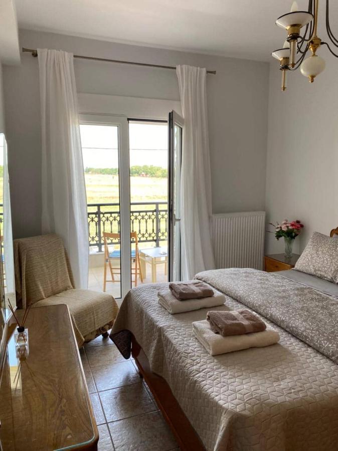 Polys Apartment And Paraskevi Studio With View Ptolemaïda Extérieur photo