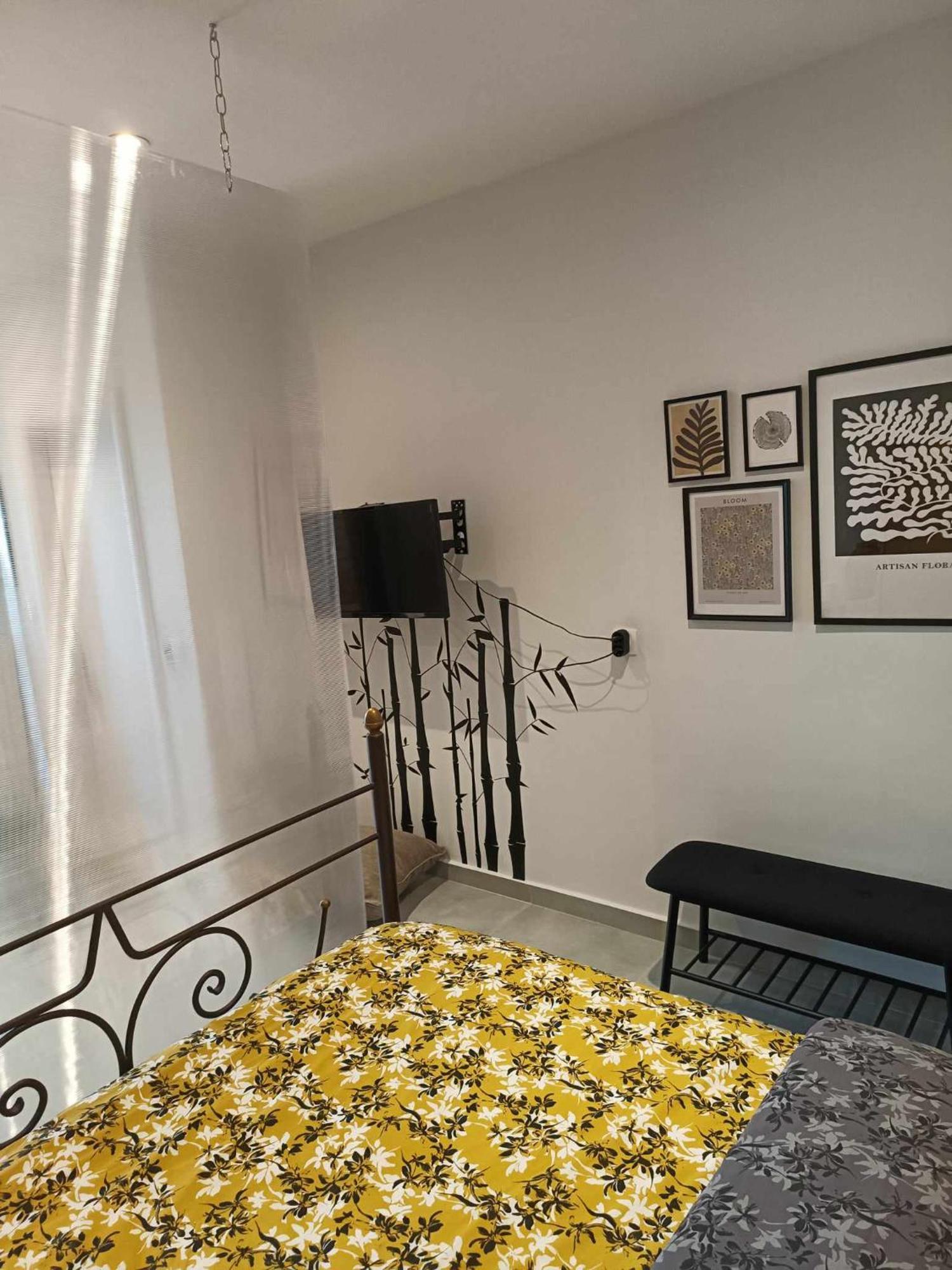 Polys Apartment And Paraskevi Studio With View Ptolemaïda Extérieur photo