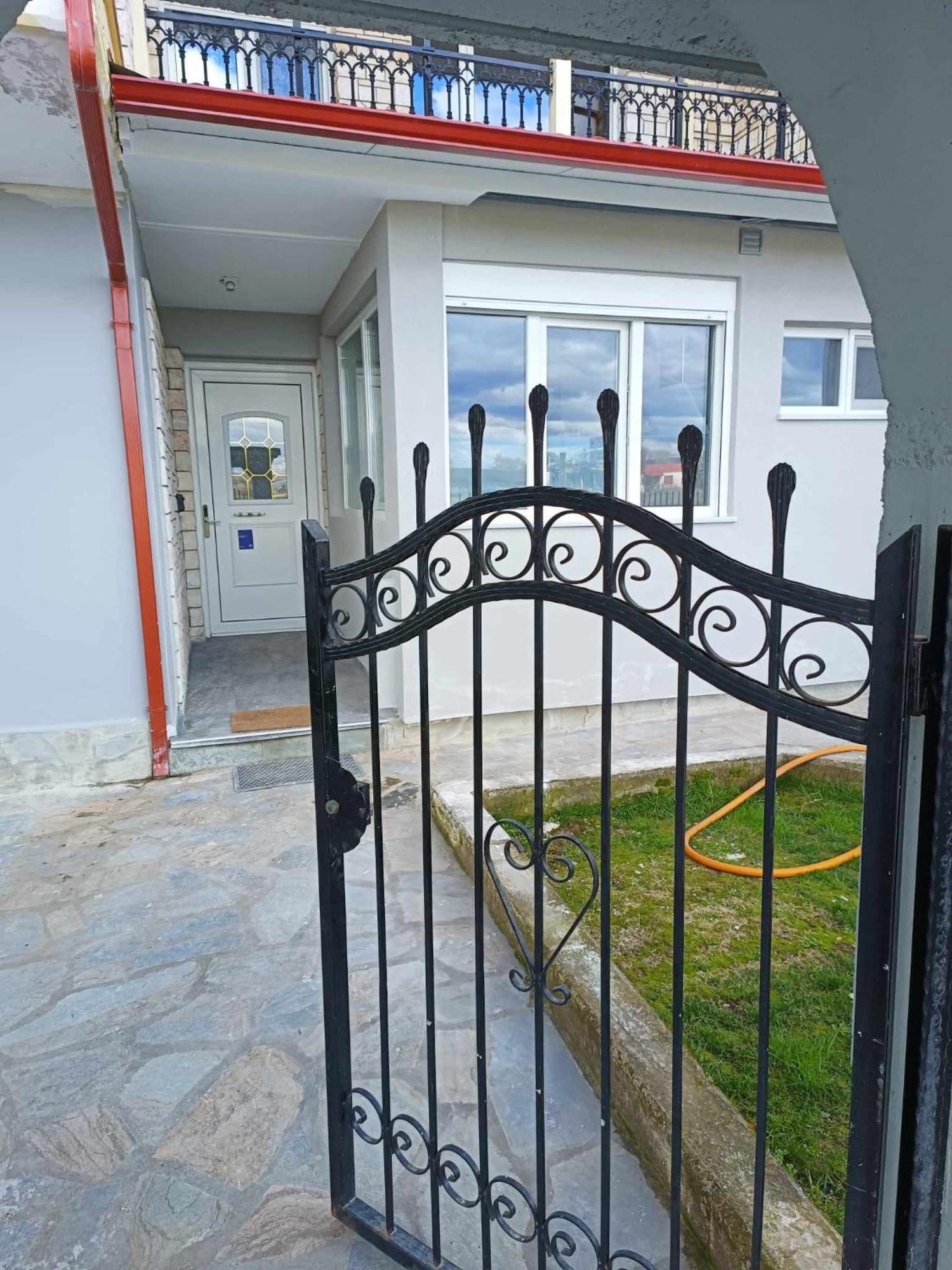 Polys Apartment And Paraskevi Studio With View Ptolemaïda Extérieur photo